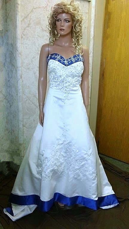 White royal blue hot sale wedding dress